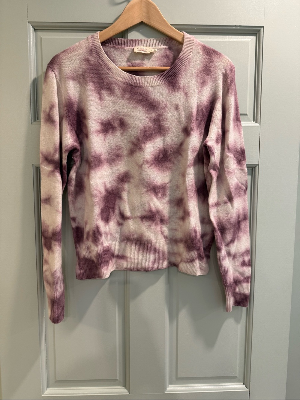 Faherty Tie-Dye Crewneck Cashmere Sweater - Purple and Cream